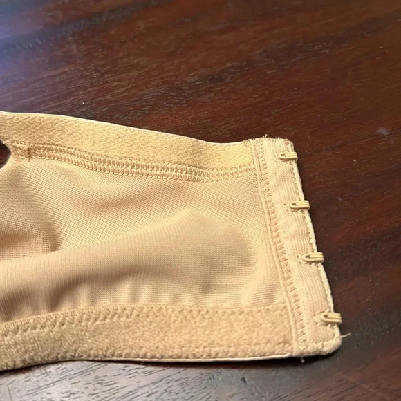 Cacique nude full coverage bra size 46C - Picture 6 of 6